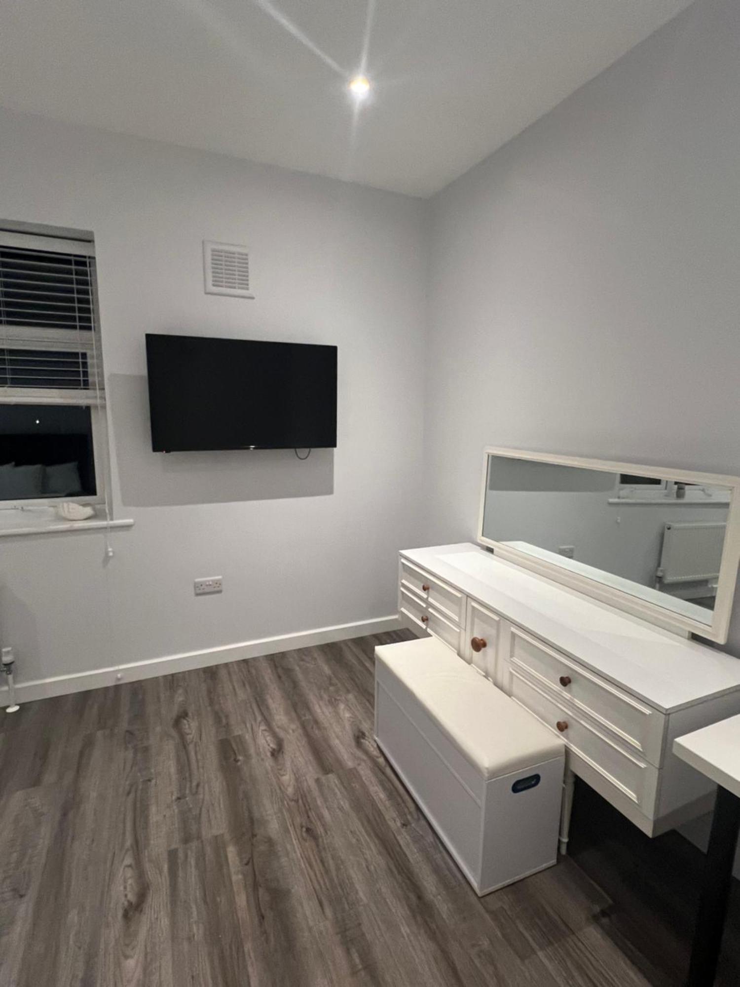 Spencer Bridge Rooms By Afl Northampton Bagian luar foto